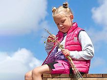 Children's vests and sleeveless jackets