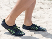 Men's swimming shoes