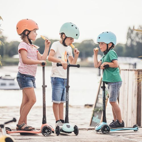Scoot & Ride Highwaykick 3 LED children's balance scooter orange